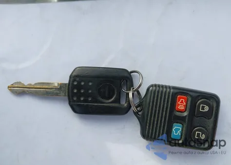 2007 Mercury Mountaineer Premier from USA, damaged, VIN 4M2EU38EX7UJ15911